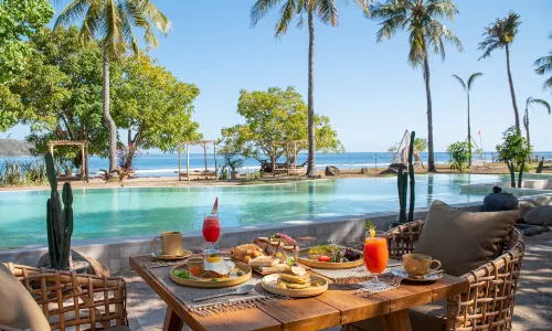 Bleu Mathis Gili Asahan