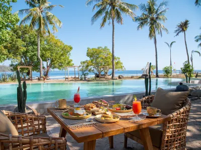 Bleu MATHIS Gili Asahan Hotel dekat Desert Point