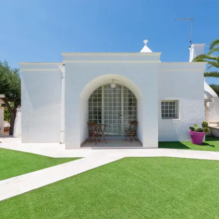 Villa D Itria with Trullo and Pool by Wonderful Italy