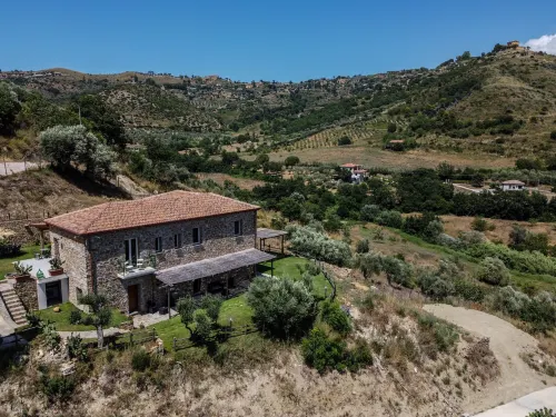 Country House l'Antica Pietra Hotels in Perdifumo