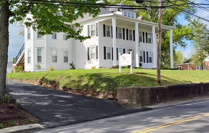 Hickory House Bed & Breakfast