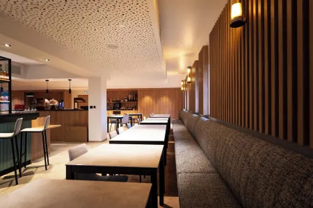 Bô Hôtels Ambronay Отели в г. Аранк