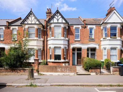 The Furness Hideout - Charming 2BDR House with Garden