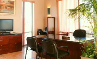 Grand Canyon Plaza Hotel