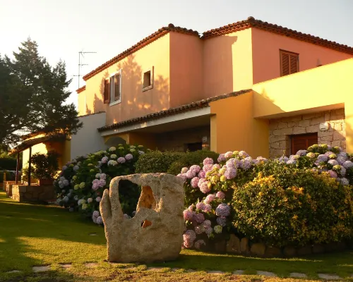 Hotel Il Piccolo Golf Hotels near Romazzino Beach