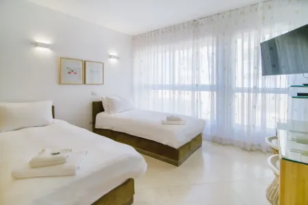 Marina Apartments by Olala Homes