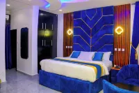 DEKINGS LUXURY AND SUITES Hotels in Awka