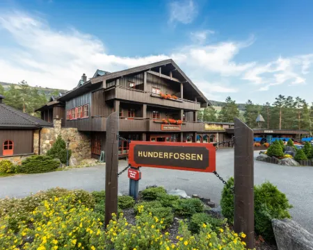 Hunderfossen Hotel & Resort Hotels in Oyer