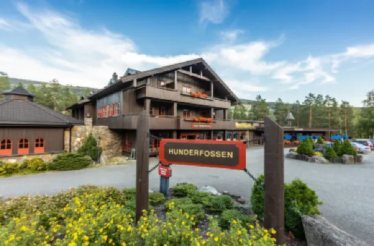 โรงแรมและรีสอร์ท Hunderfossen Hotell & Resort Hafjell โรงแรมใน