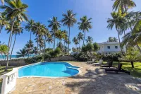 Las Canas Beach Retreat - Pools