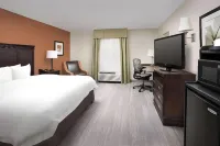 Hampton Inn Lenoir City فنادق في Lenoir City