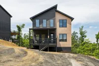 Private Pool, Dog Friendly, Theater, Game Room!