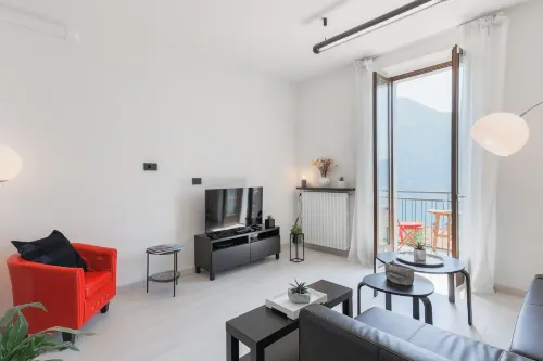La Dolce Vista by My Home in Como - Homestays
