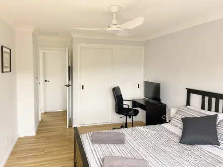 Treeview - A Beautiful 3-Bed House in Kiama