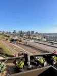 City24 Condo Hotel Little Italy Mission Hills - parking