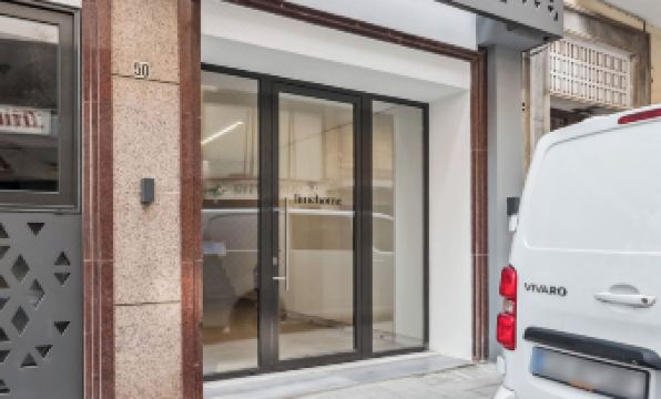 Limehome Piraeus Olive