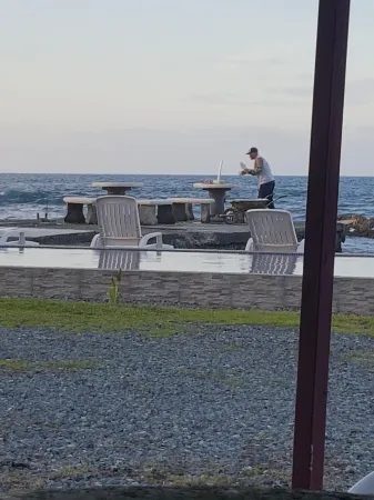 Hotel la Cueva de Limón Отели в г. Лимон