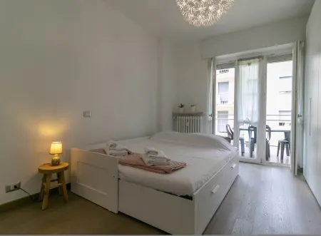 Welcomely - Turati Family Apartment Отели в г. Лекко