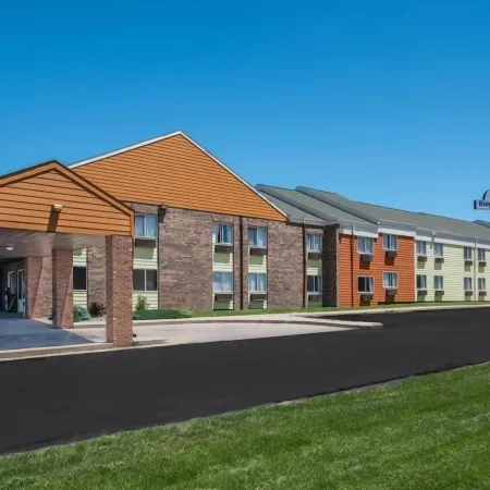 Sunset Inn & Suites