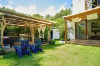 Beach Villa in El Portillo Sleeps 12 Hotel di 