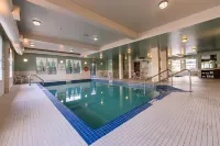 Holiday Inn Express Golden-Kicking Horse