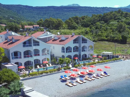 Apartments Mala Laguna Отели в г. Kavac