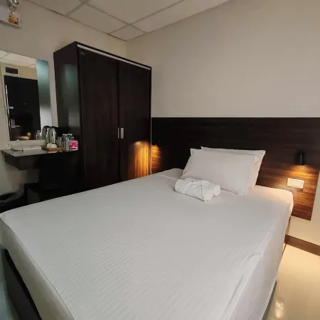 Anton's Inn Отели в г. Батаан