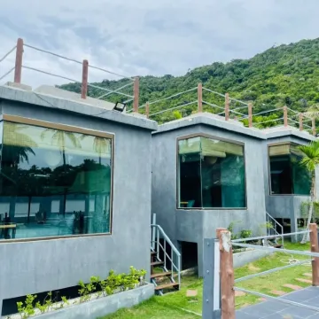 ザ・シー リゾート ワット カオ タム プラ周辺のホテル