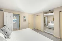 'Sandpiper' Ocean Front Townhouse