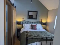 The Barn @ Tyn y Ffridd , Great Views, WiFi, Log Burner Hotels near Rug Chapel