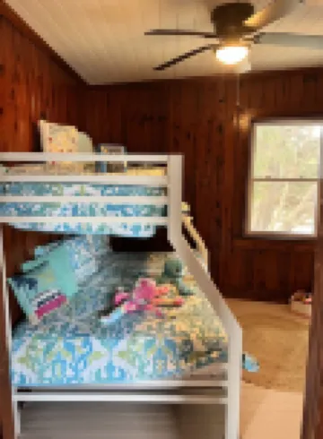 Charming 2-bedroom in Carolina Beach walking distance to beach