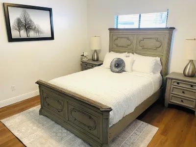 PEACEFUL UPSCALE PARADISE 3-bedroom house in Tampa Florida