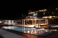 Uzhupud Garden Hotel & Lodge - С бассейном