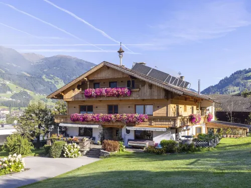 Moiklerhof Holiday Home in Ramsau im Zillertal