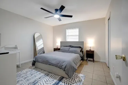 Tranquil 2-bedroom apartment in Crystal River with WiFi, AC