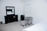 Spacious 5-bedroom house with WiFi and AC in charming Richmond. Hotels near Tower of Refuge Church