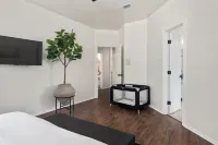 NEW King Bed Citrus Serene on Flower Mound