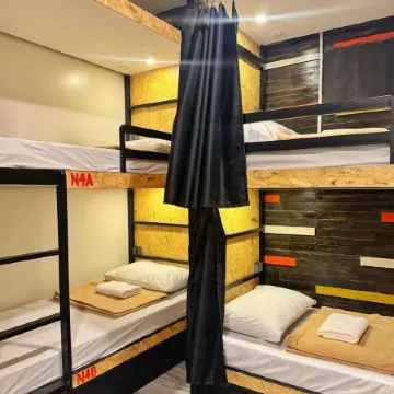 100% Cafe Moto Hostel