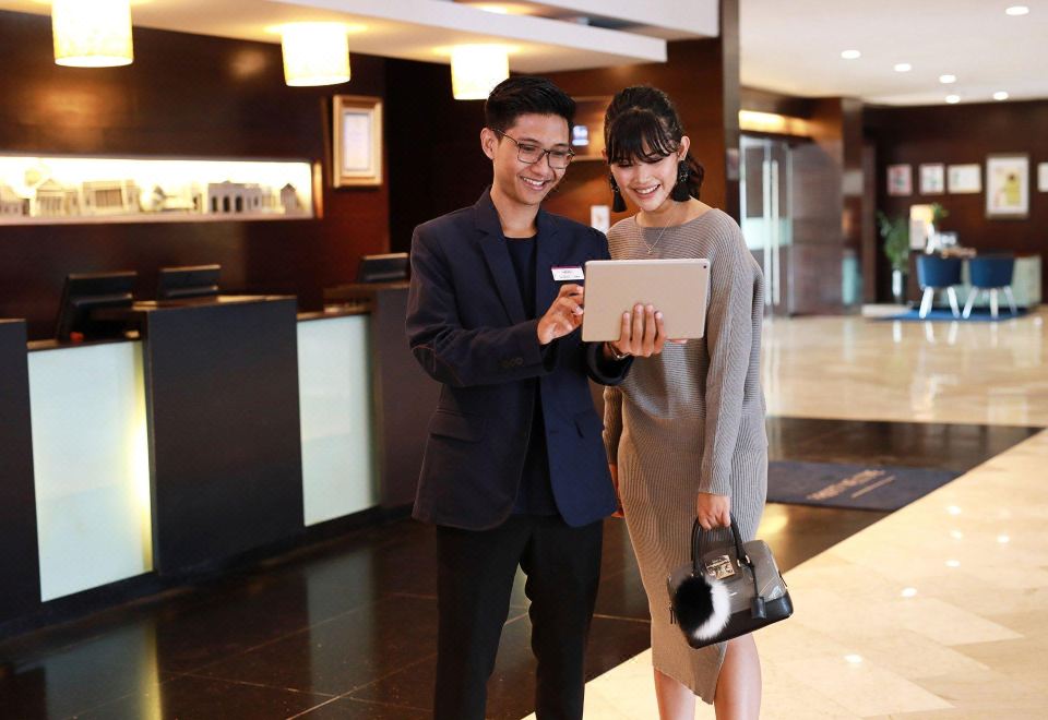 머큐어 컨벤션 센터 안콜