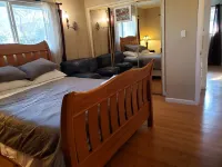 Large 6 Bedrooms 2 Baths Home On a Huge Lot Hotels in Florin