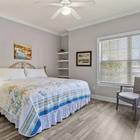 Tranquil 2-bedroom condo in charming Foley close to beaches, Owa and Ballfields!