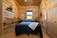 Otsego Lake Access~Fire Pit~Close to Golf~Close to Downtown