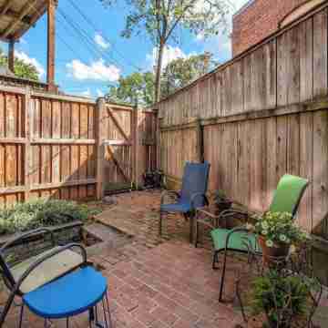 CAP Hill-Walkout EngBsmt- 2 blks Eastern Market METRO -FREE Parking Hotel Exterior