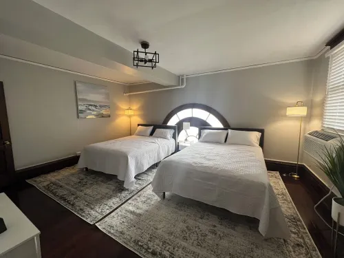 Historic Downtown Apartment Steps from Wvu & Eats