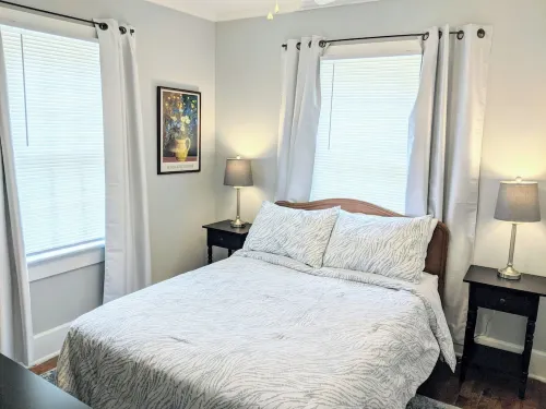 Cozy Blue Cottage 2BR/1BA