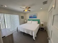Water Lovers Dream-2-bedroom 2 bathroom apartment with POOL 2 blocks from BEACH Hotels near One Stop Shell Shop