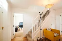 5 bed Edwardian Style House Hotels in Ferryhill