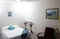 Almond Palm Apartment Hotel a 