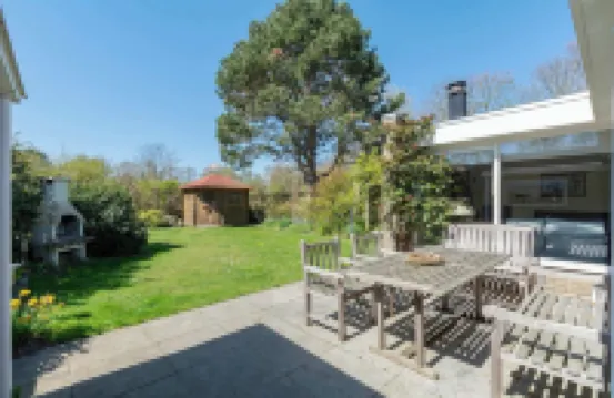 帶大花園的Duinland 183平房