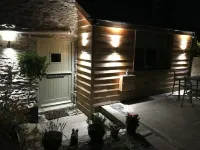 A beautiful luxury apartment 2.5 miles from Fowey - Dog friendly. Hotels in Par